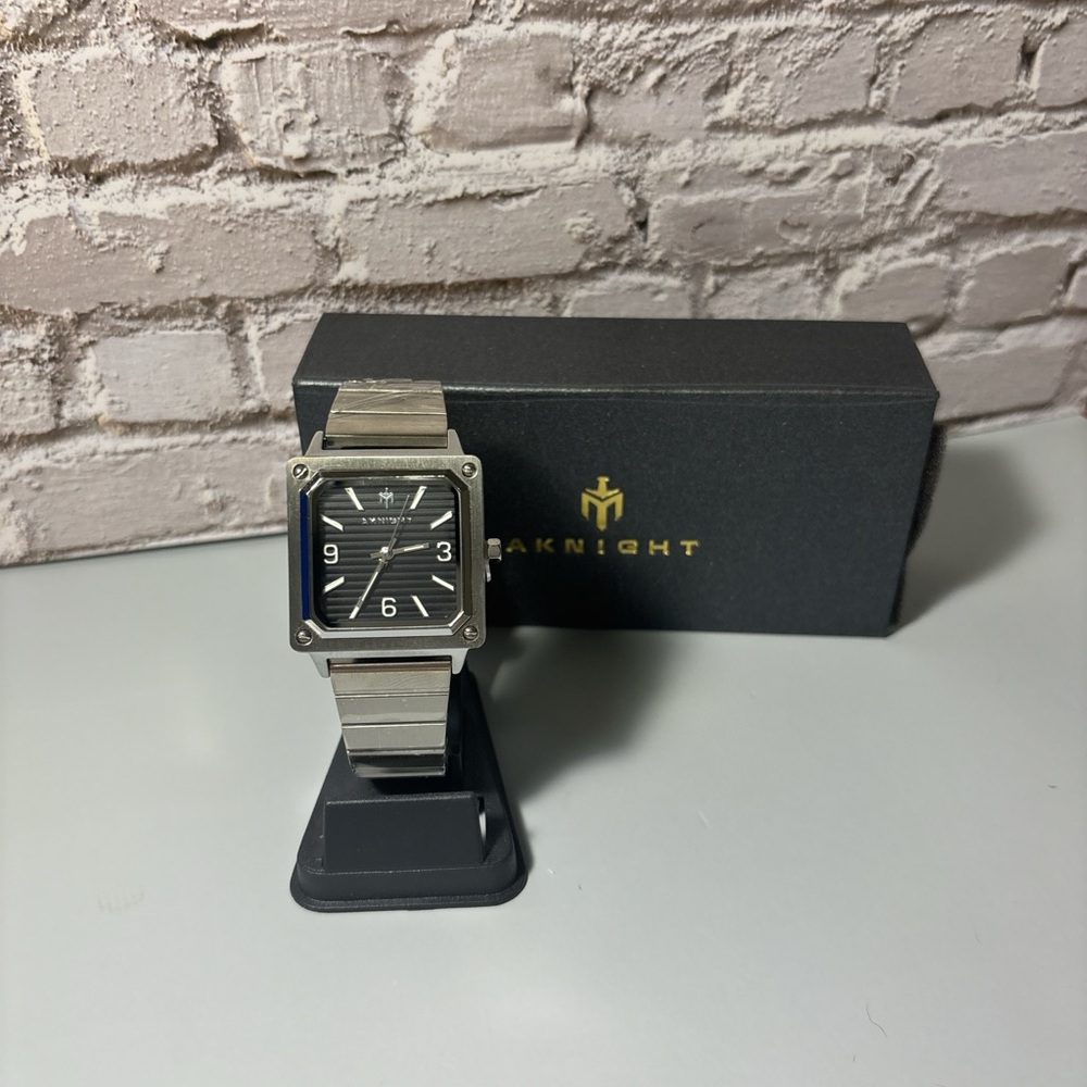 AKNIGHT Silver Men's Square 40mm Watch